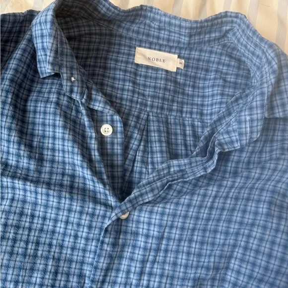 Noble Label Button Down - Picture 2 of 6